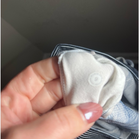 lululemon | Ebb to Train Bra *Wash White / Black / Luna 6 - Picture 3 of 3